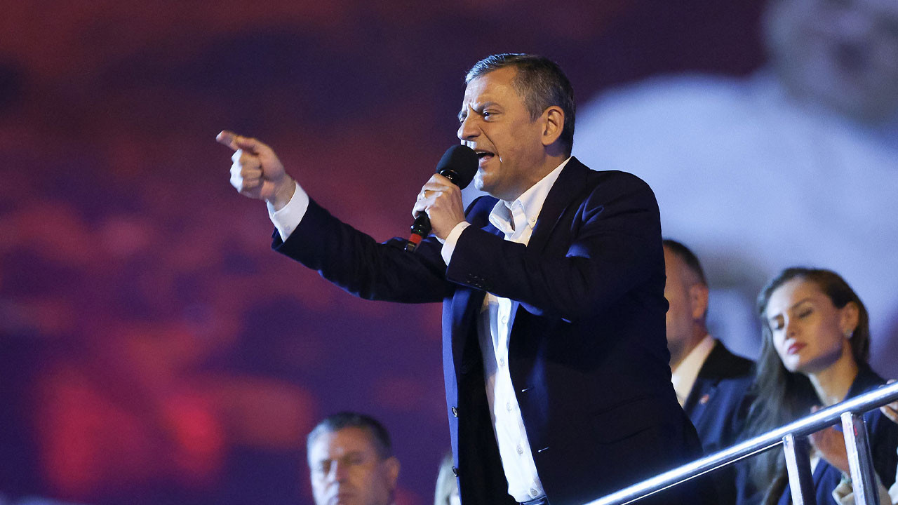 Özgür Özel Amasya’da konuştu: “Milletin rızası olmayan hiçbir düzen meşru değildir”
