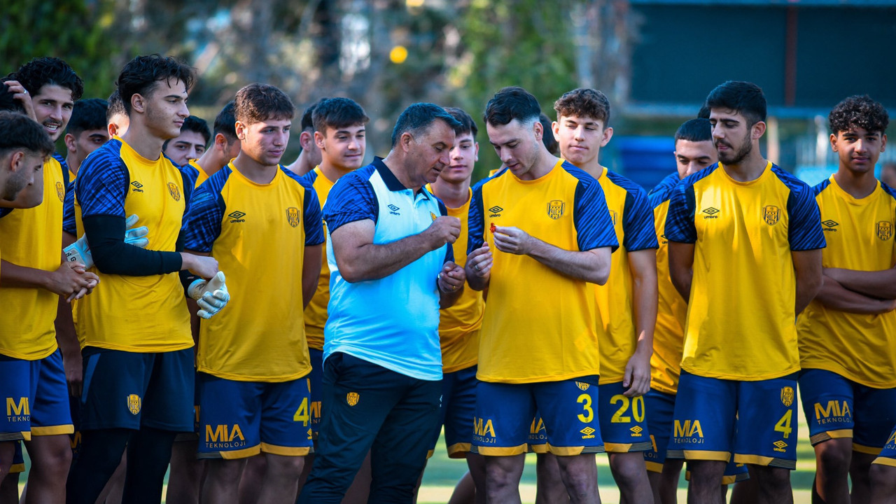 Ankaragücü taraftarı ikiye bölündü