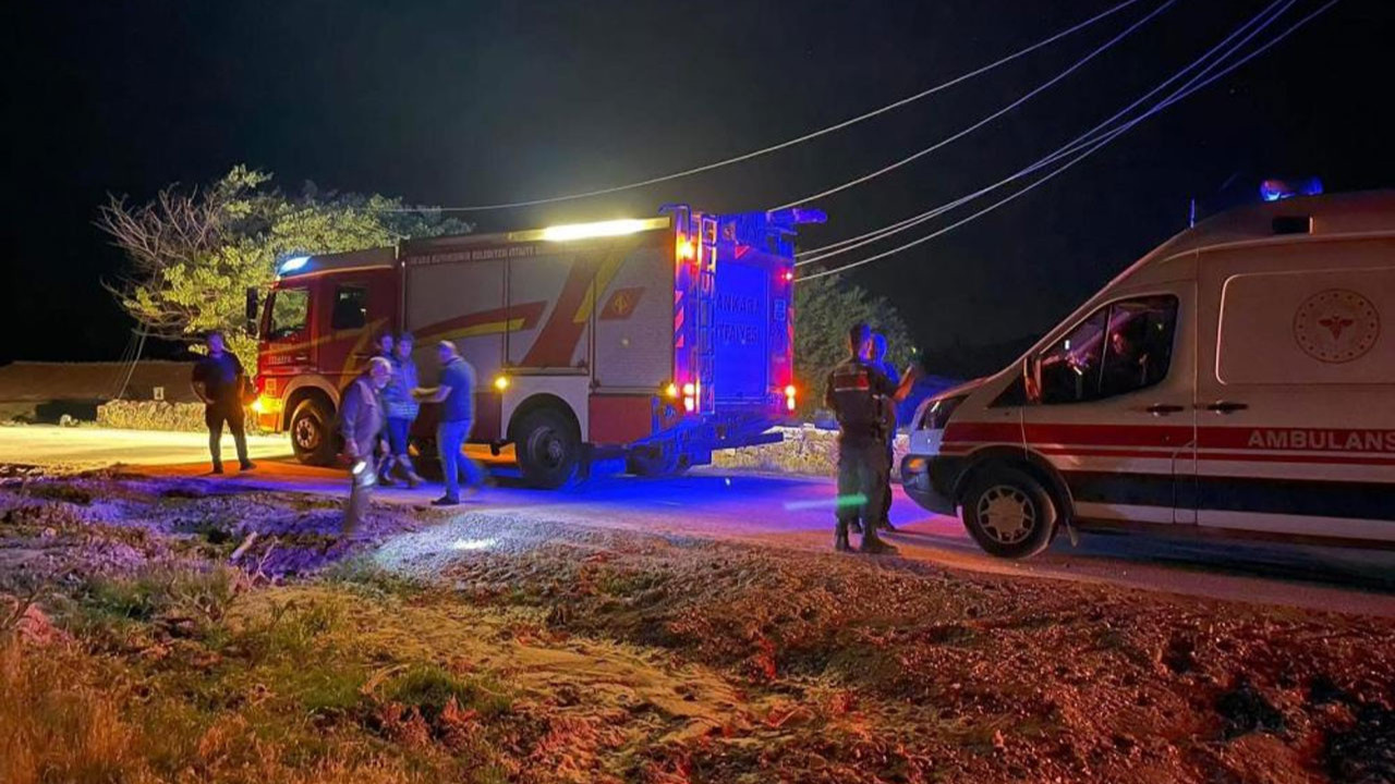 Haymana'da TIR elektrik tellerine takıldı, trafo patladı: Otluk alanda yangın çıktı!