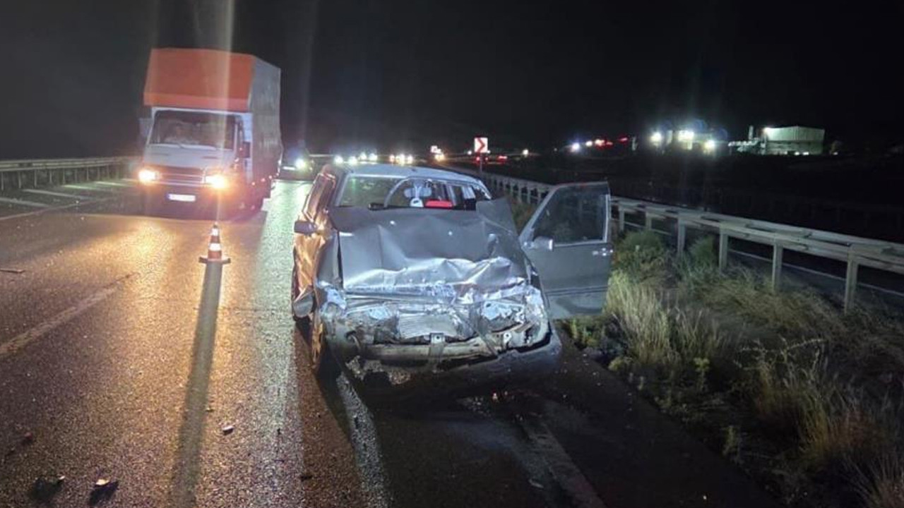 Kırıkkale'de otomobille TIR çarpıştı! Yaralılar var