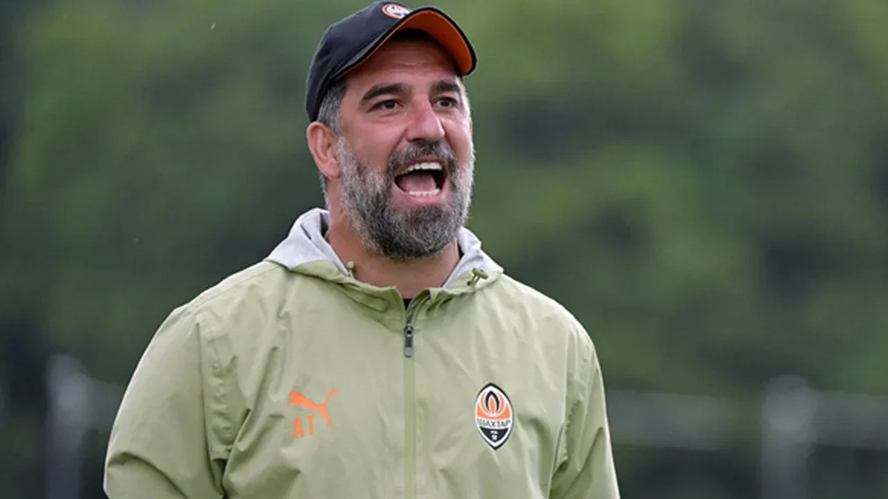 Arda Turan ilk resmi maçında çok farklı kazandı