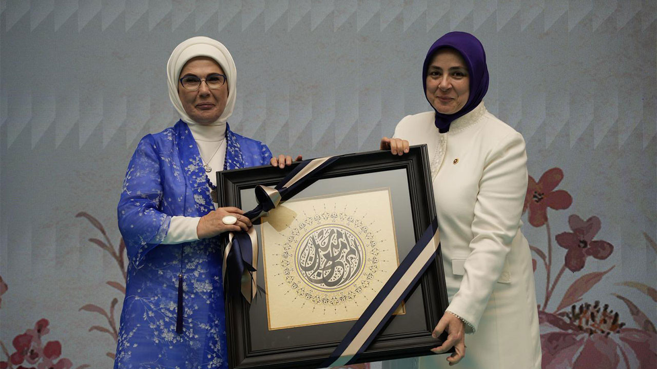 AK Parti Kadın kolları Kızılcahamam’da “Zarafet” temasıyla bir araya geldi