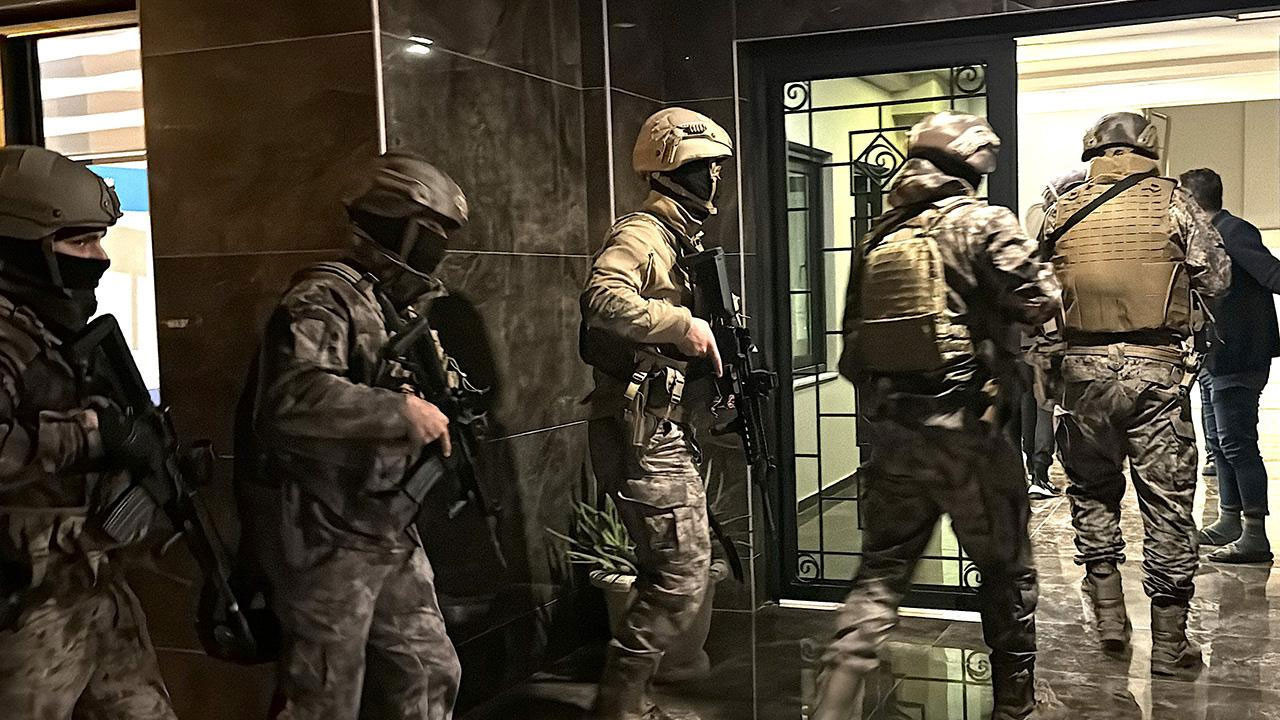 Ankara'da FETÖ'nün dışişleri yapılanmasına operasyon!