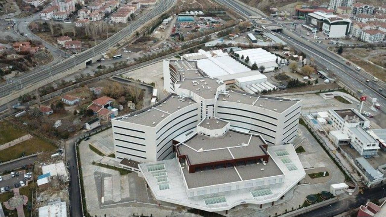 Başkent Ankara'da kaç tane devlet hastanesi var?