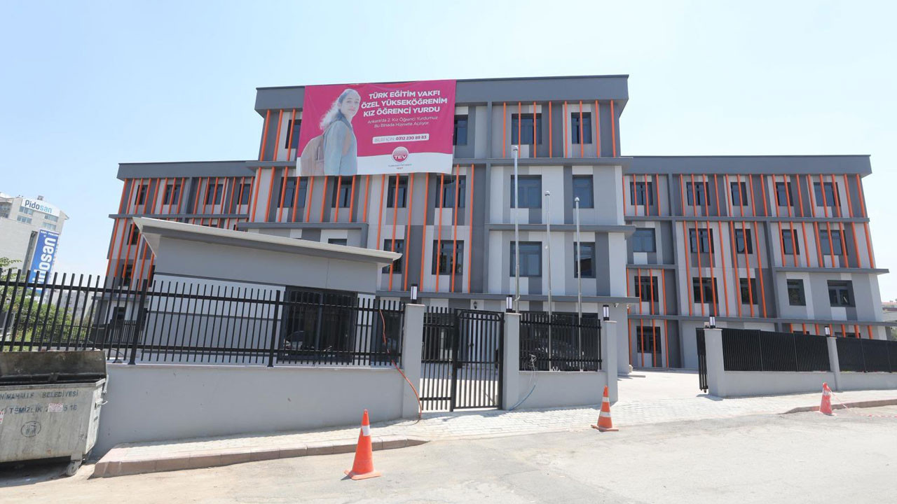 Yenimahalle Belediye Başkanı Fethi Yaşar yurt inşaatını yerinde inceledi