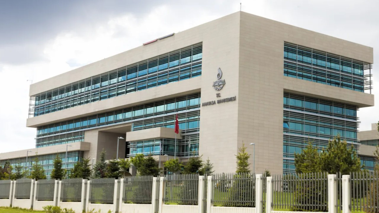 Nafaka Hukukunda Çığır Açacak Gelişme: AYM Kapıları Aralandı