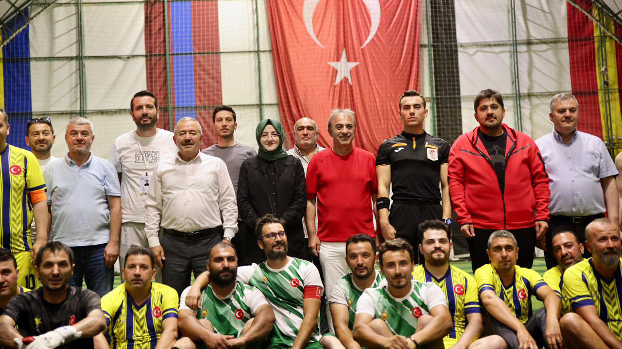 AK Parti Çubuk ve Akyurt teşkilatları arasında dostluk maçı düzenlendi