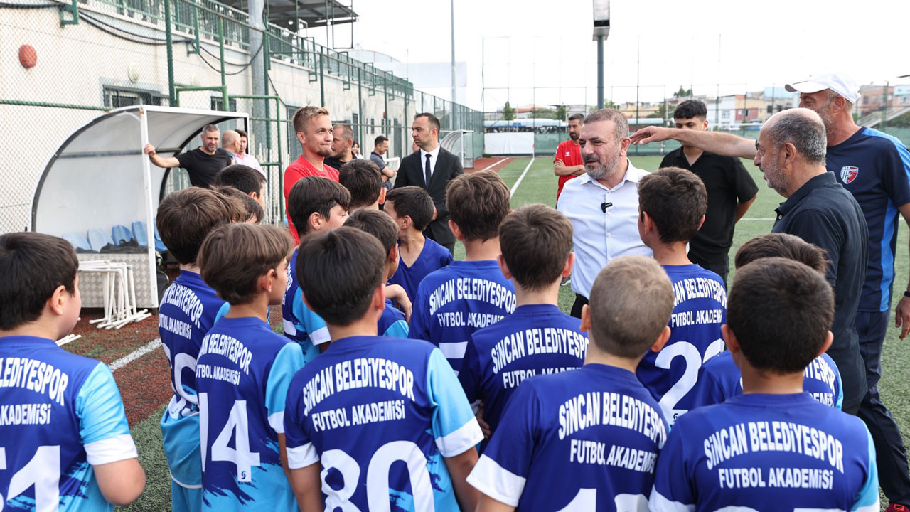 Sincan'da geleceğin yıldız futbolcuları yetişiyor