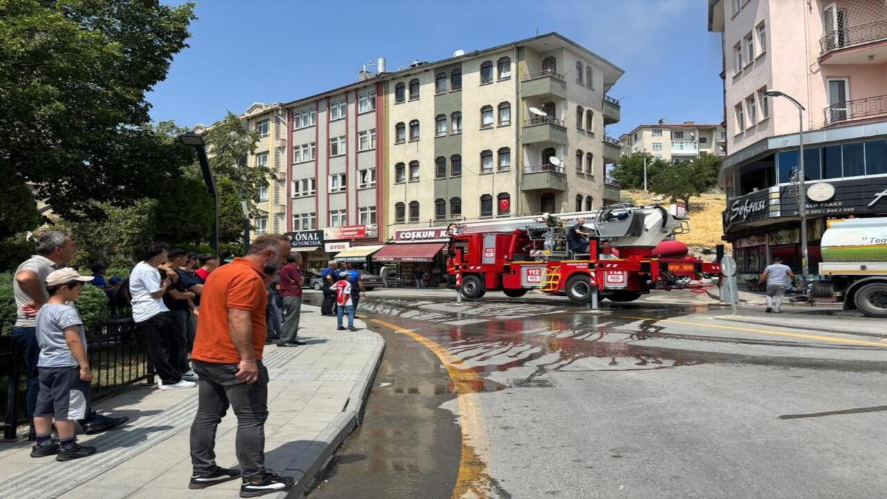 Akyurt’taki baca yangını yürekleri ağza getirdi