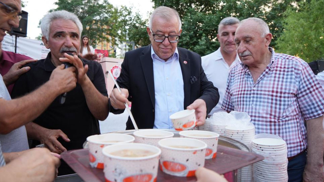 Kırıkkale’de Aşure Lokması döküldü: Semah gösterisiyle birlik mesajı verildi