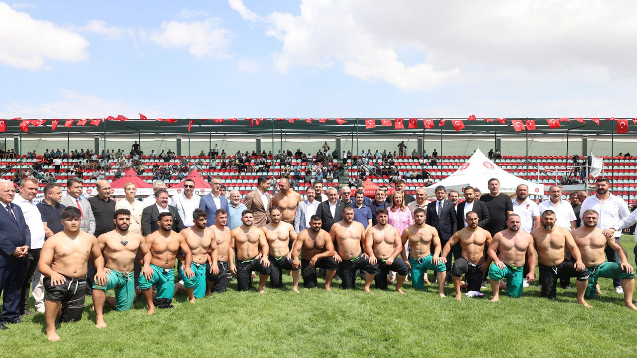 2. Geleneksel Taha Akgül Karakucak Güreşleri tamamlandı