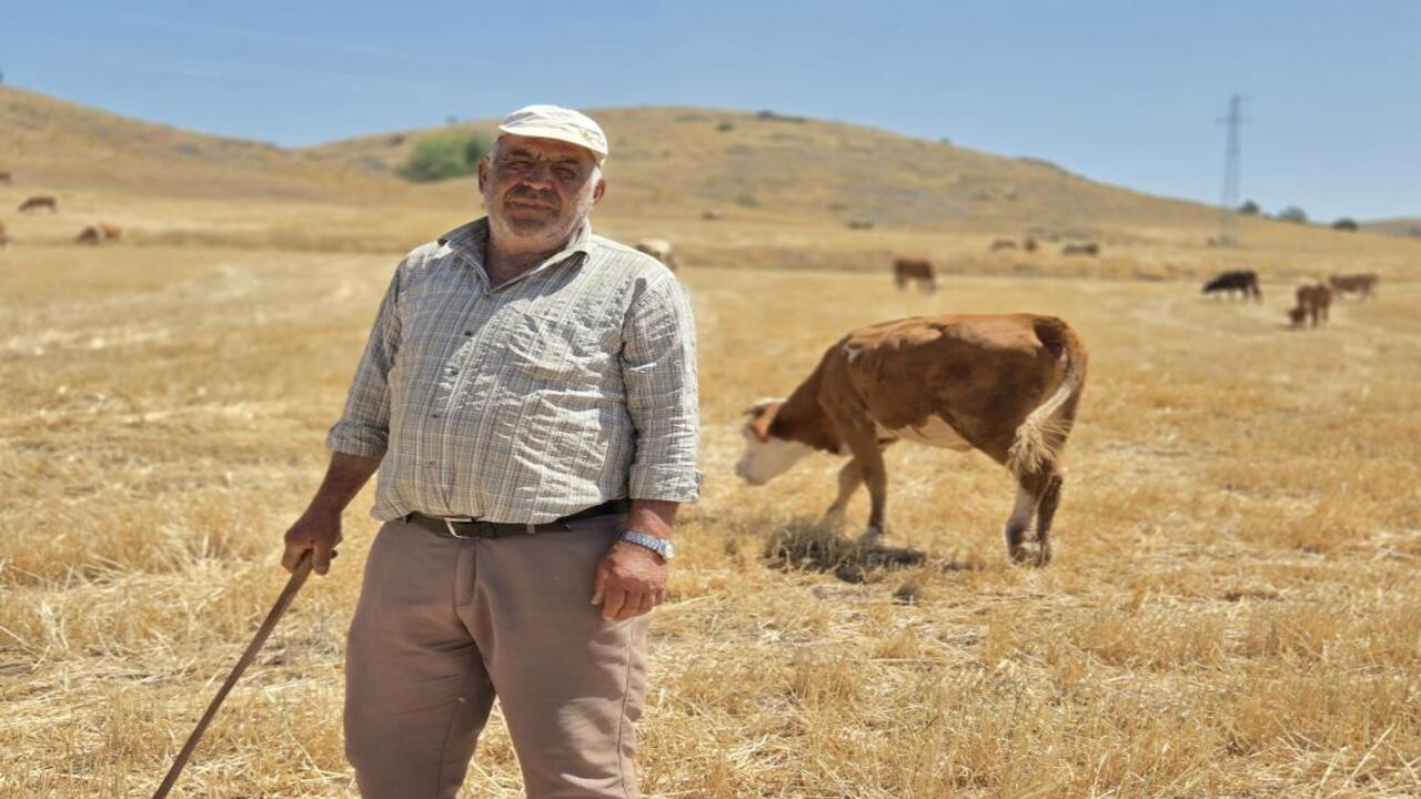 Sorgun’da yaşayan Mustafa Bükücü 40 yıldır hayvan güdücülüğü yaparak geçimini sağlıyor