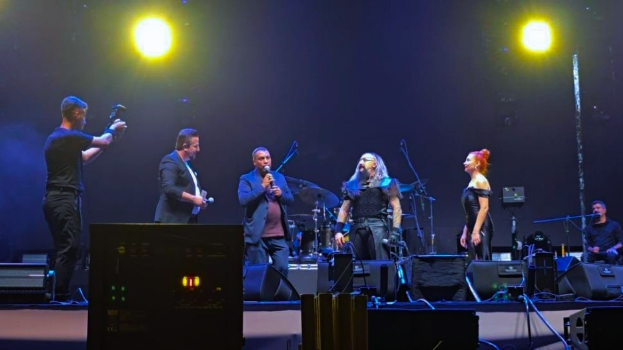 Hayko Cepkin’den memleketi Yozgat'ta coşkulu konser!