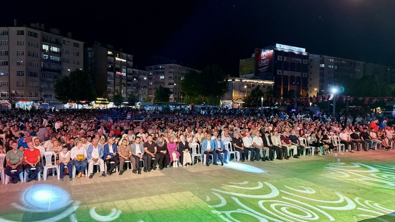Polis Akademisi Armoni Orkestrası’ndan Neşet Ertaş şarkılarıyla Kırşehir’de unutulmaz festival