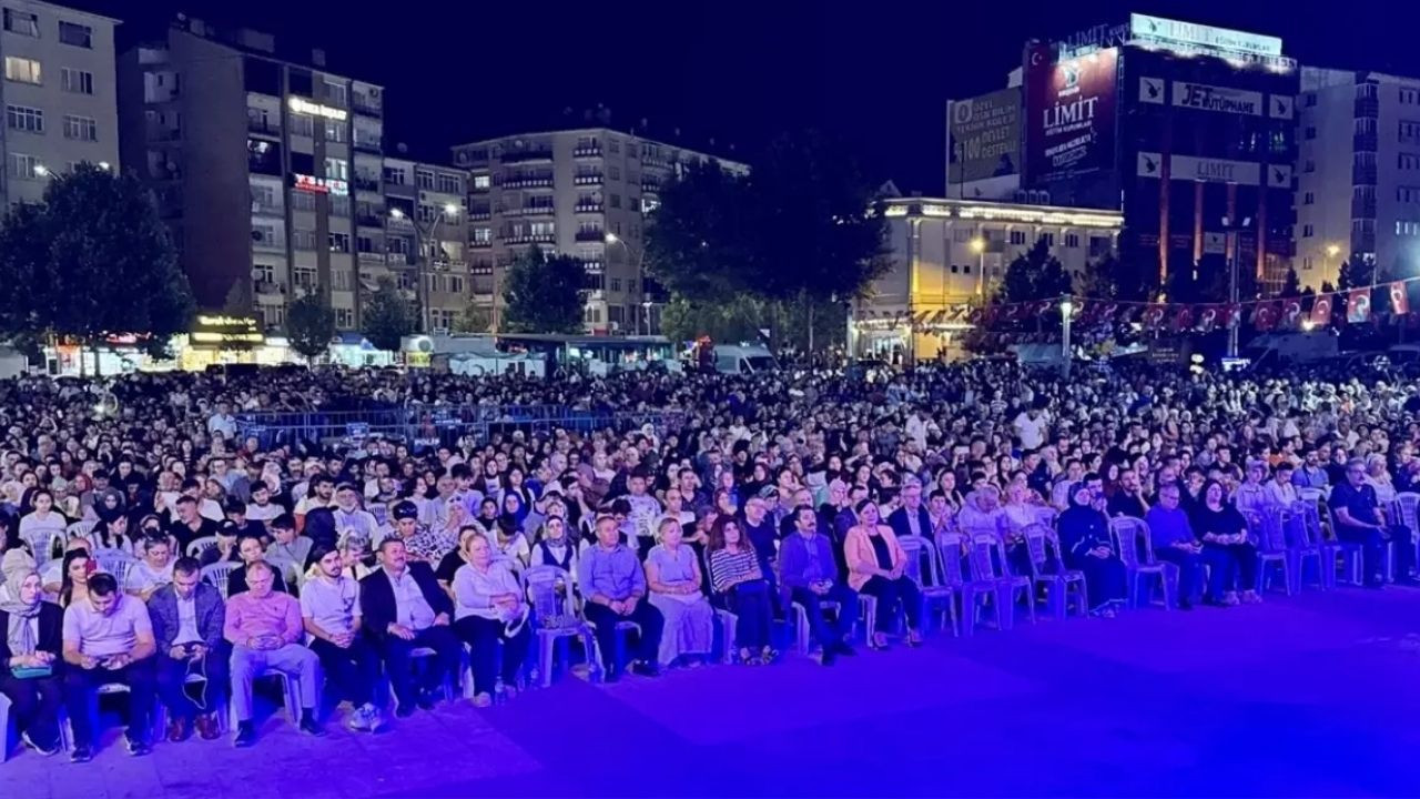 Neşet Ertaş Kültür ve Müzik Festivali, ‘deprem’ sebebiyle erken bitti