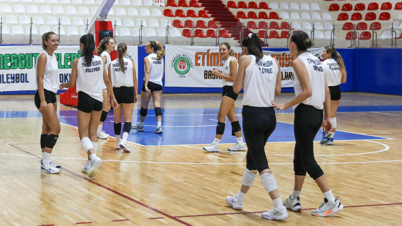 Etimesgut voleybolda yeni sezona hazır!