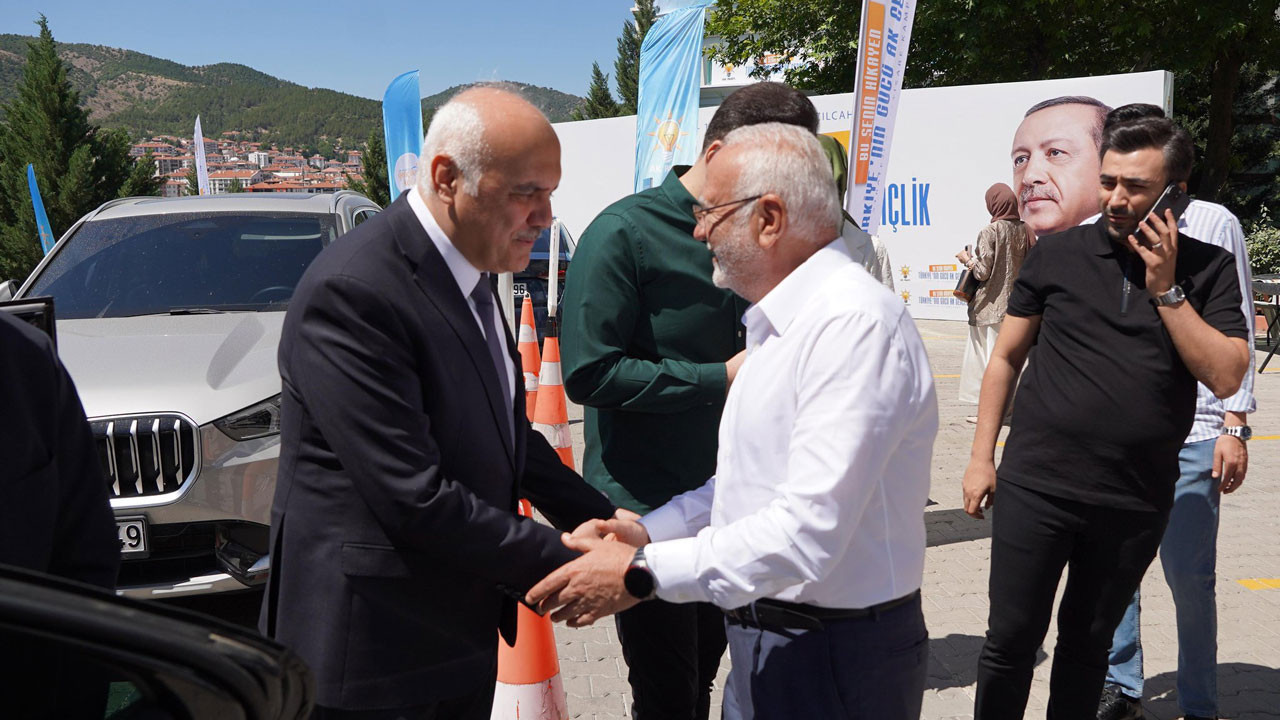 Kızılcahamam’da Gençlik Kolları Strateji ve İstişare Kampı başladı! AK Partili isimlerden ziyaret