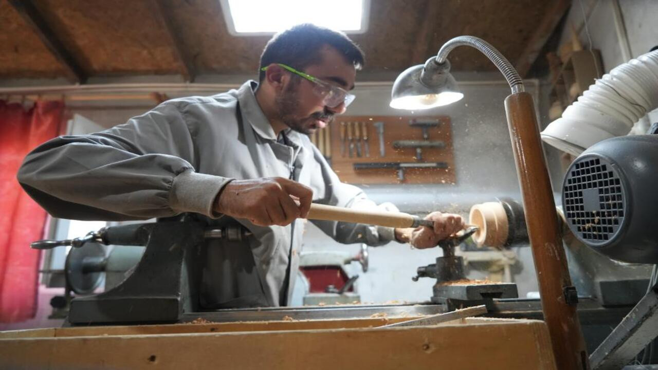 Kırıkkale’de yüzyıllık granit taş değirmen geleneği, 29 yaşındaki genç ustanın ellerinde ete kemiğe bürünüyor