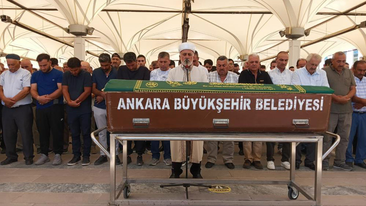 Ankara’da trafik kazasında hayatını kaybeden genç mühendis toprağa verildi