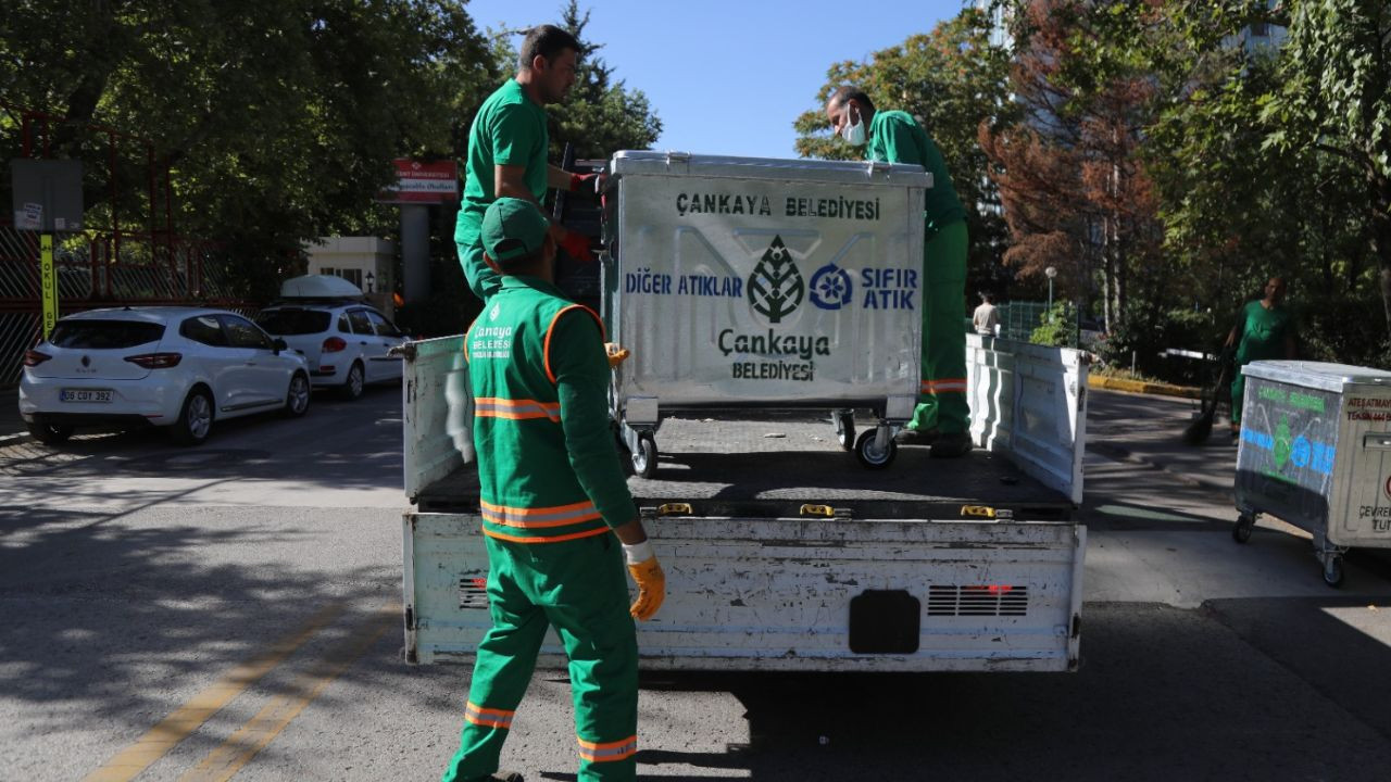 Çankaya Belediyesine bin 500 yeni çöp konteyneri kazandırılıyor