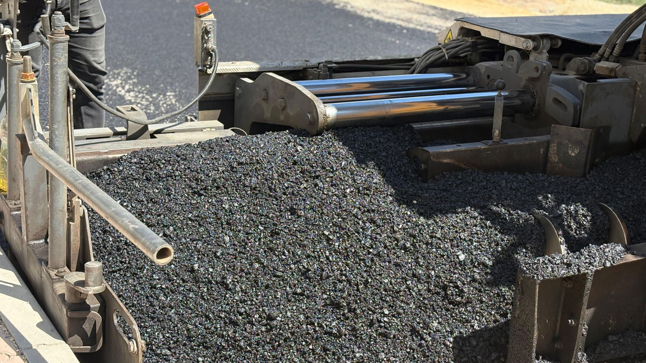 Sincan’da asfalt çalışmaları hız kesmeden sürüyor