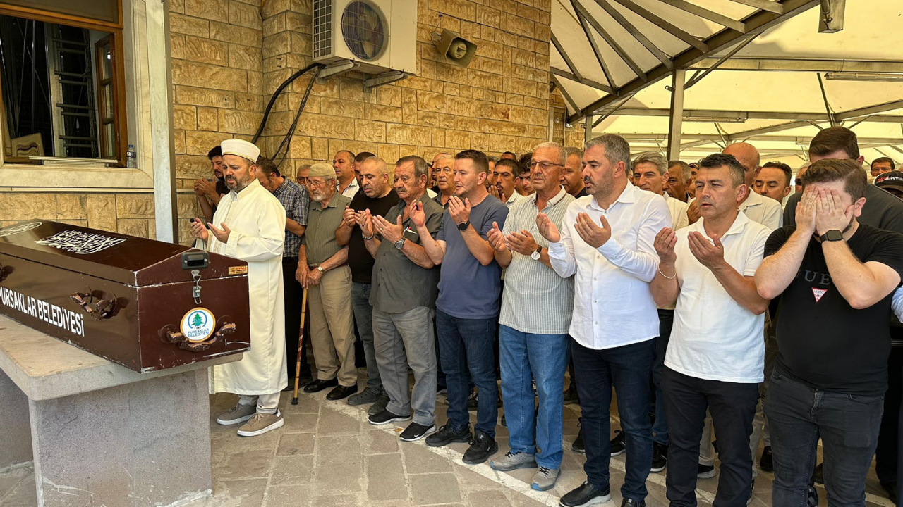 Pursaklar’ın ilk Belediye Başkanı Hasan Alparslan son yolcuğuna uğurlandı