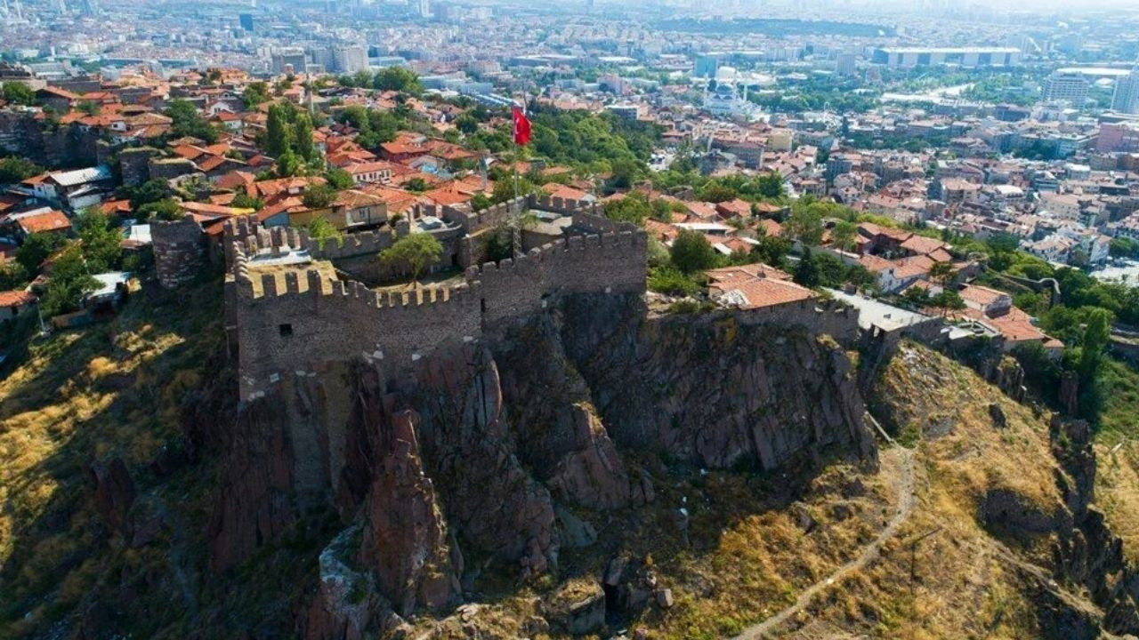 Ankara Kalesi: Tarihi dokusuyla başkentin kalbinde yükselen miras