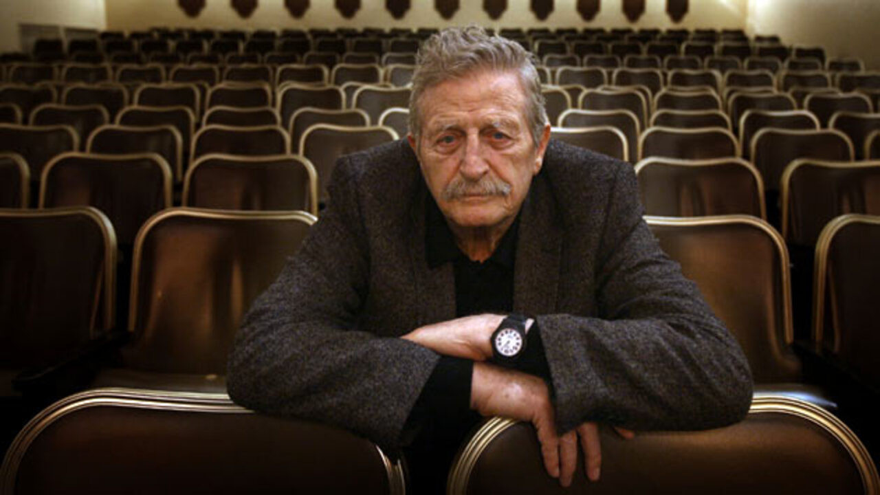 Tiyatroya adanmış bir ömür: Müşfik Kenter