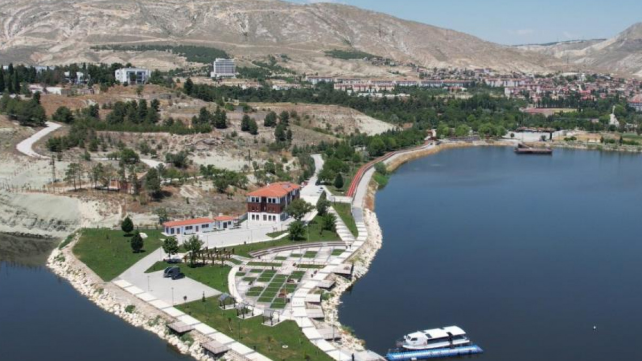 Ankara'nın saklı cenneti! Çayırhan Gölü ziyaretçilerini büyülüyor