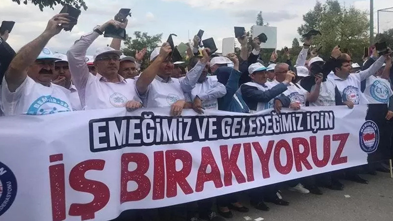 Memurlar iş bıraktı! Ulaşımda hayat durdu