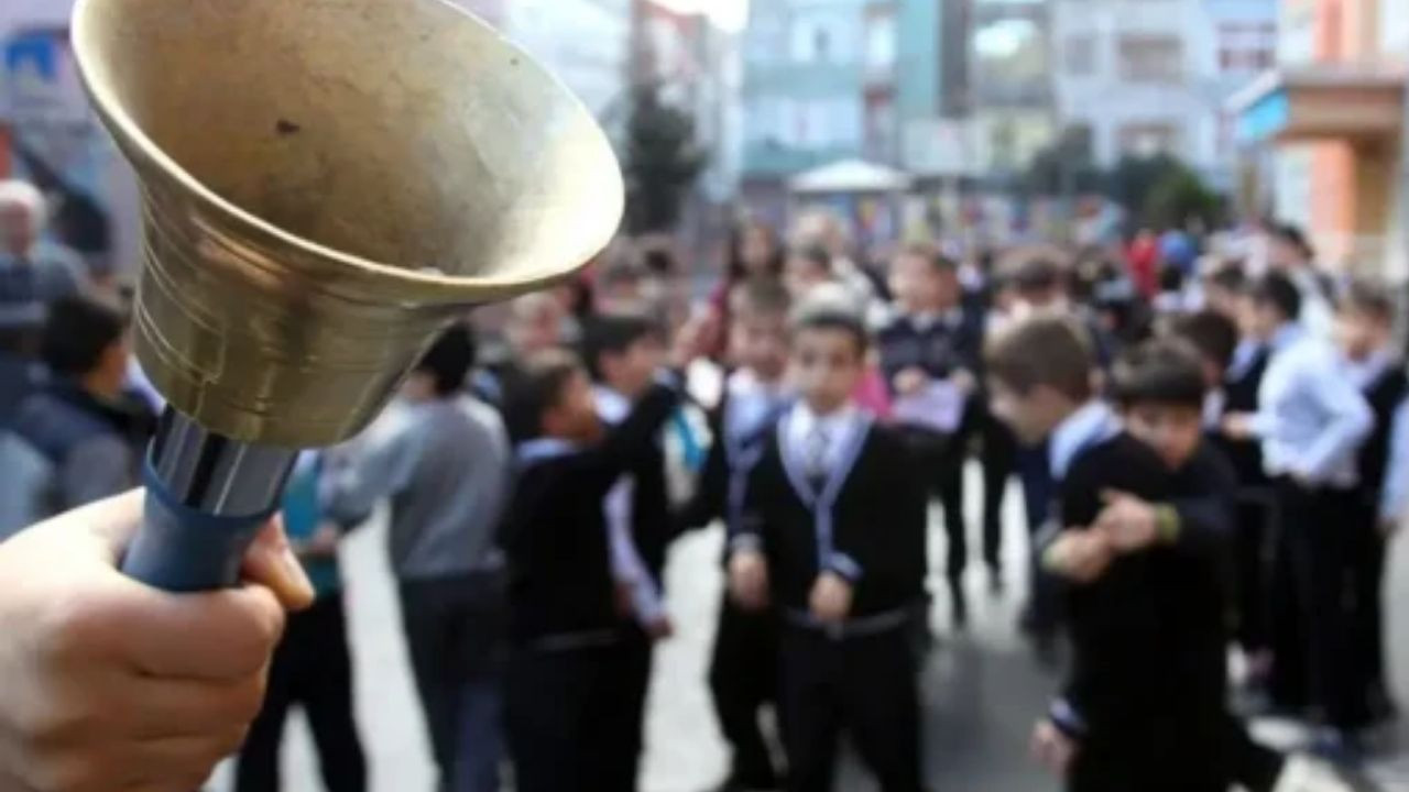 Okul açılışı ve tatilleri belli oldu!