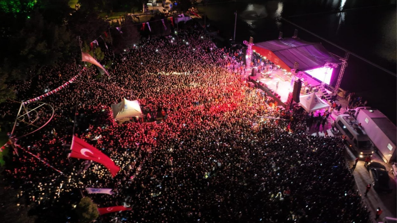 Ankara’da Eylül ayı konserlerle coşacak! İşte Hande Yener'den Athena'ya tüm liste