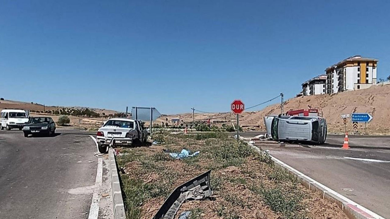 Kırıkkale’de iki otomobil çarpıştı: 3 yaralı