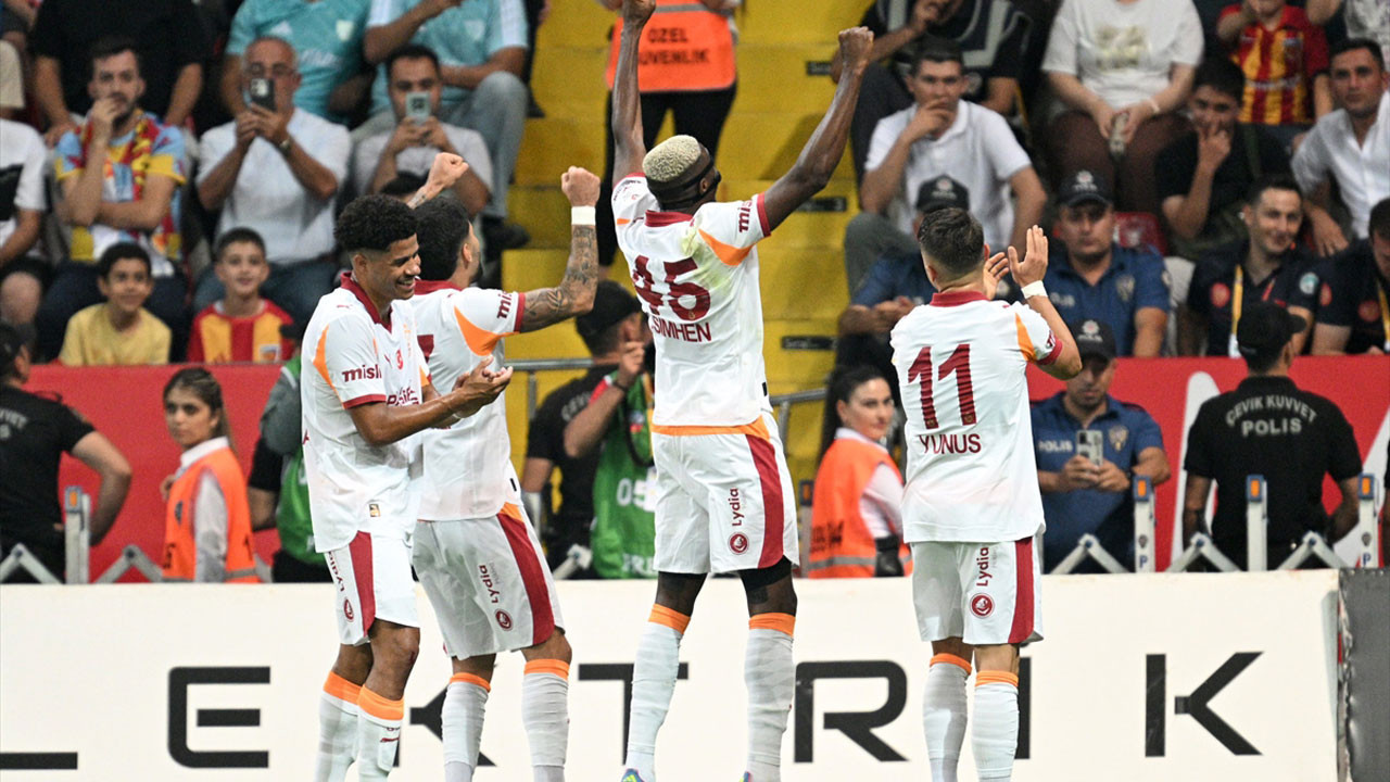 Galatasaray Kayseri’de gövde gösterisi yaptı: 4-0!