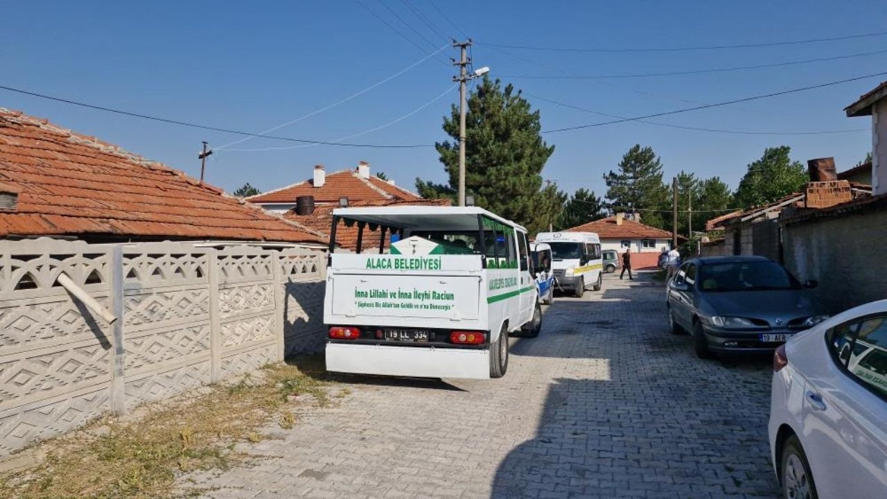Çorum'da yalnız yaşayan adamdan acı haber