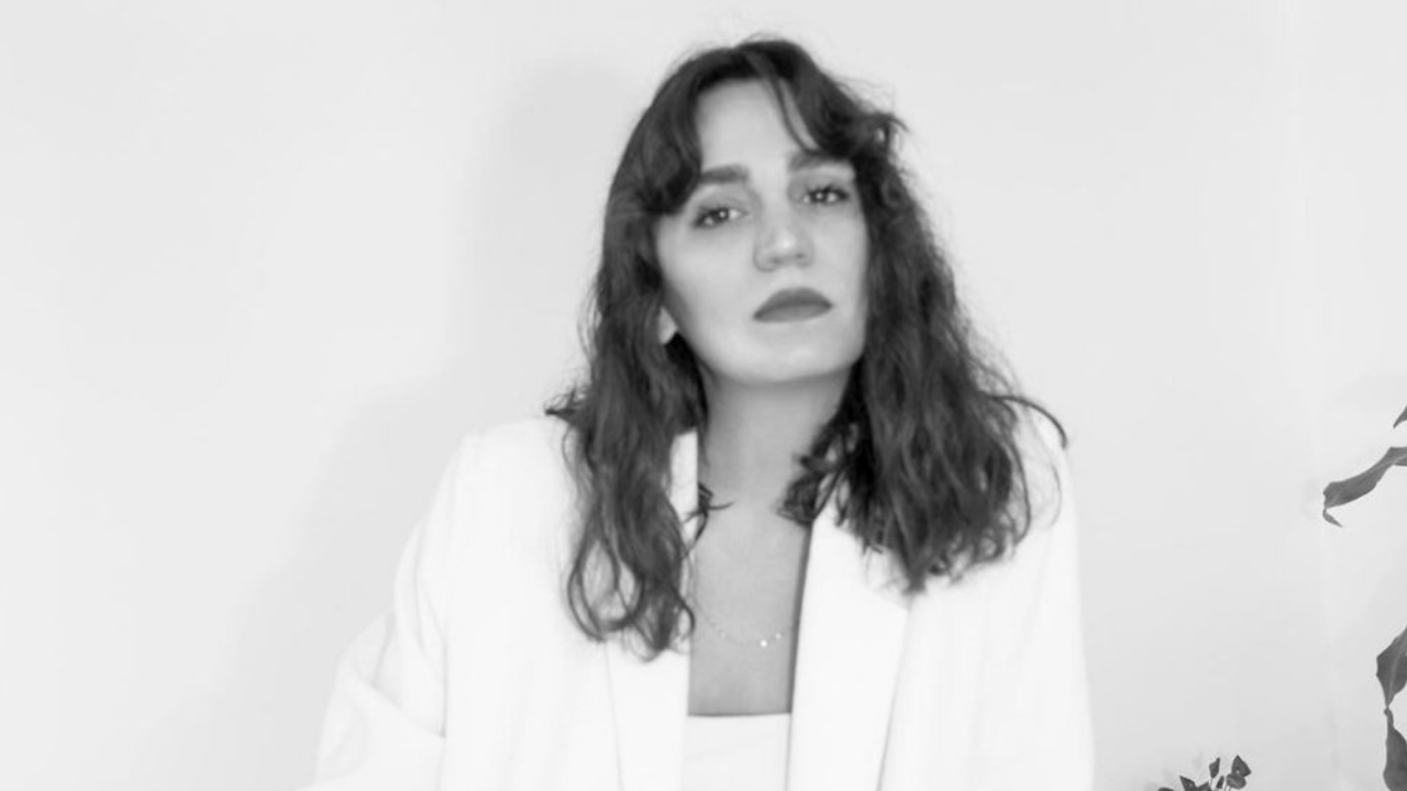 Tuluğ Özlü Kimdir? Yazar ve Podcast Yapımcısı hakkında her şey