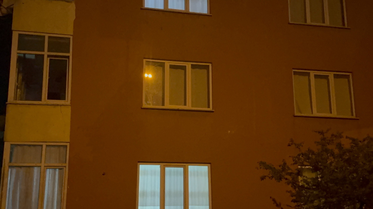 Eşini öldürdü daha sonra intihar etmeye kalktı