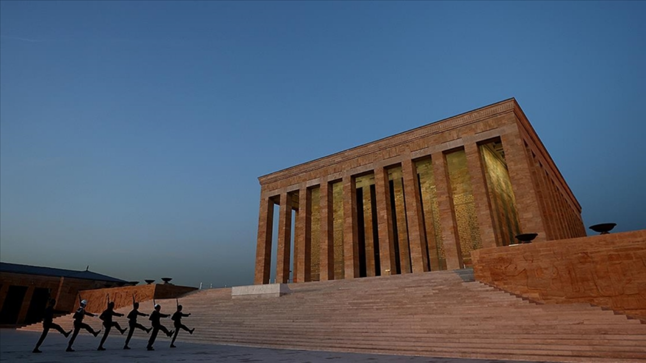Anıtkabir nöbet değişim saatleri nasıl ve nöbet değişimleri nasıl gerçekleşiyor?