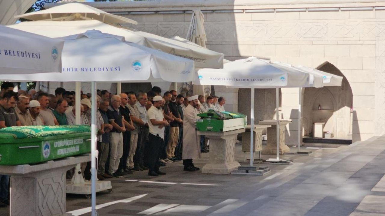 Anneleri sanıp farklı cenazeyi gömdüler