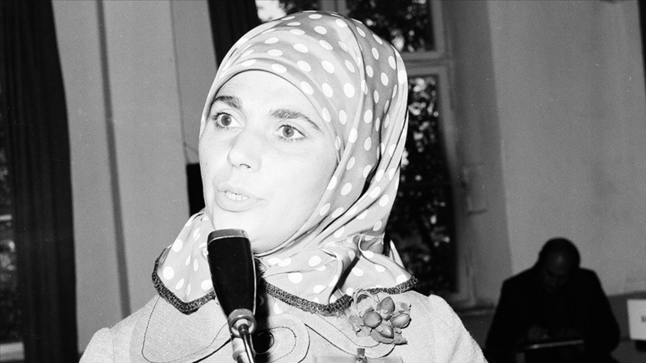 Şule Yüksel Şenler kimdir? Siyasi kariyeri ve gazetecilik kimliği nasıl oluştu? Şule Yüksel Şenler vefatının 6'ncı yılında anılıyor