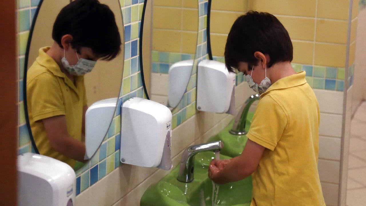 Uzmanlardan velilere uyarı: “Çocuklarınızı el yıkama ve kişisel hijyen konusunda bilinçlendirin”