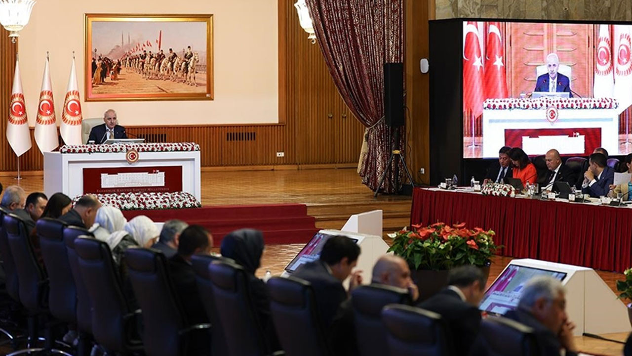Komisyon 7'nci kez toplandı: Söz eski TBMM başkanlarında