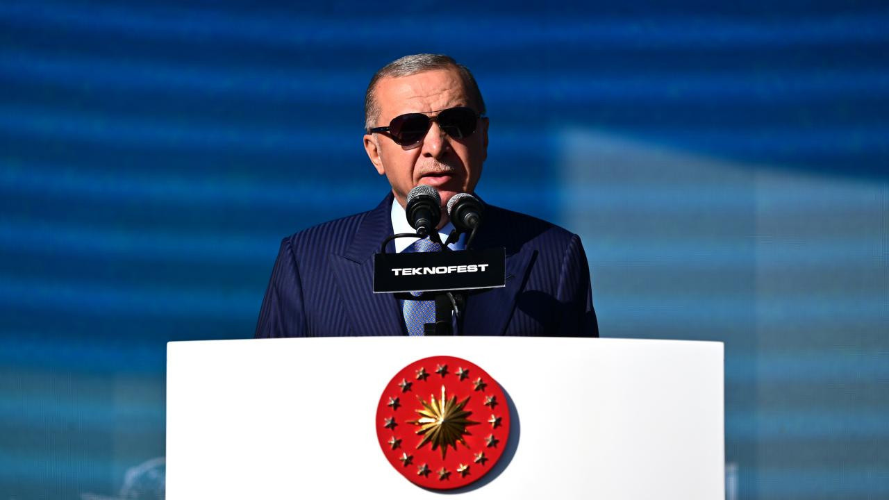 Cumhurbaşkanı Erdoğan'dan önemli mesaj: Hasımlarımız edişe ve telaş içinde!