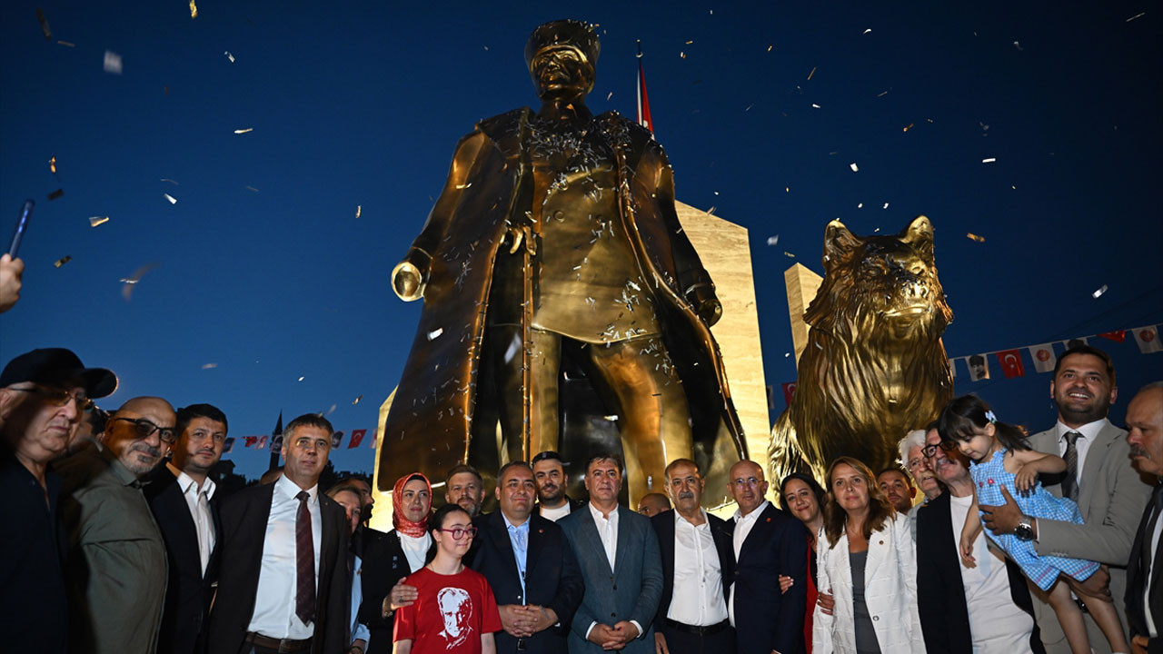 Başkent Ankara'da "30 Ağustos Zafer Anıtı" törenle açıldı! Başkan Özarslan da törene katıldı