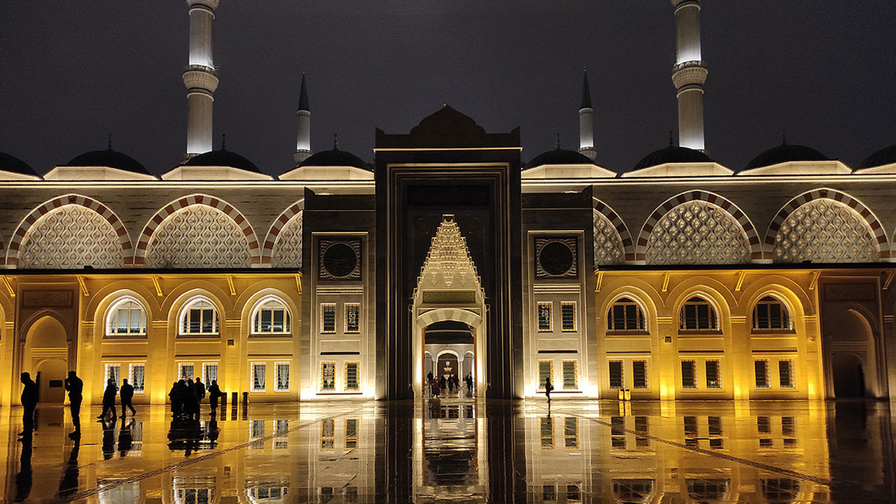 Mevlid Kandili 2025 ne zaman? Diyanet takvimine göre tarih belli oldu