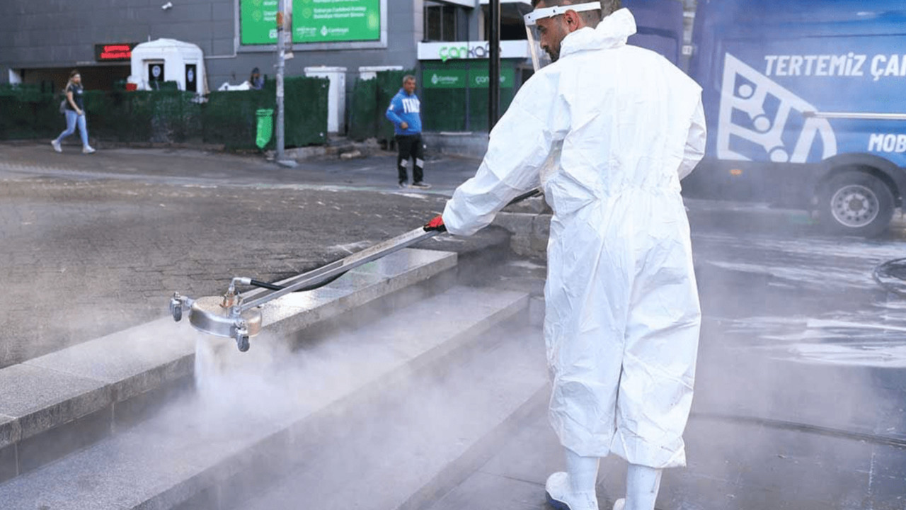 Çankaya'da temizlik tutkunlarını kıskandıracak yeni makine: Foşur foşur temizlik