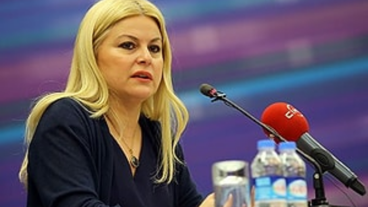 Deniz Ülke Arıboğan kimdir, hangi kitapları yayınlamıştır?