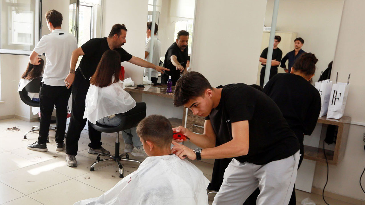 Yenimahalle'de ücretsiz saç kesim hizmeti devam ediyor