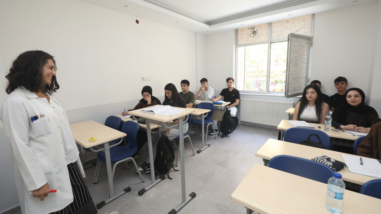 Yenimahalle’de eğitime destek merkezi yenilenerek hizmete açıldı