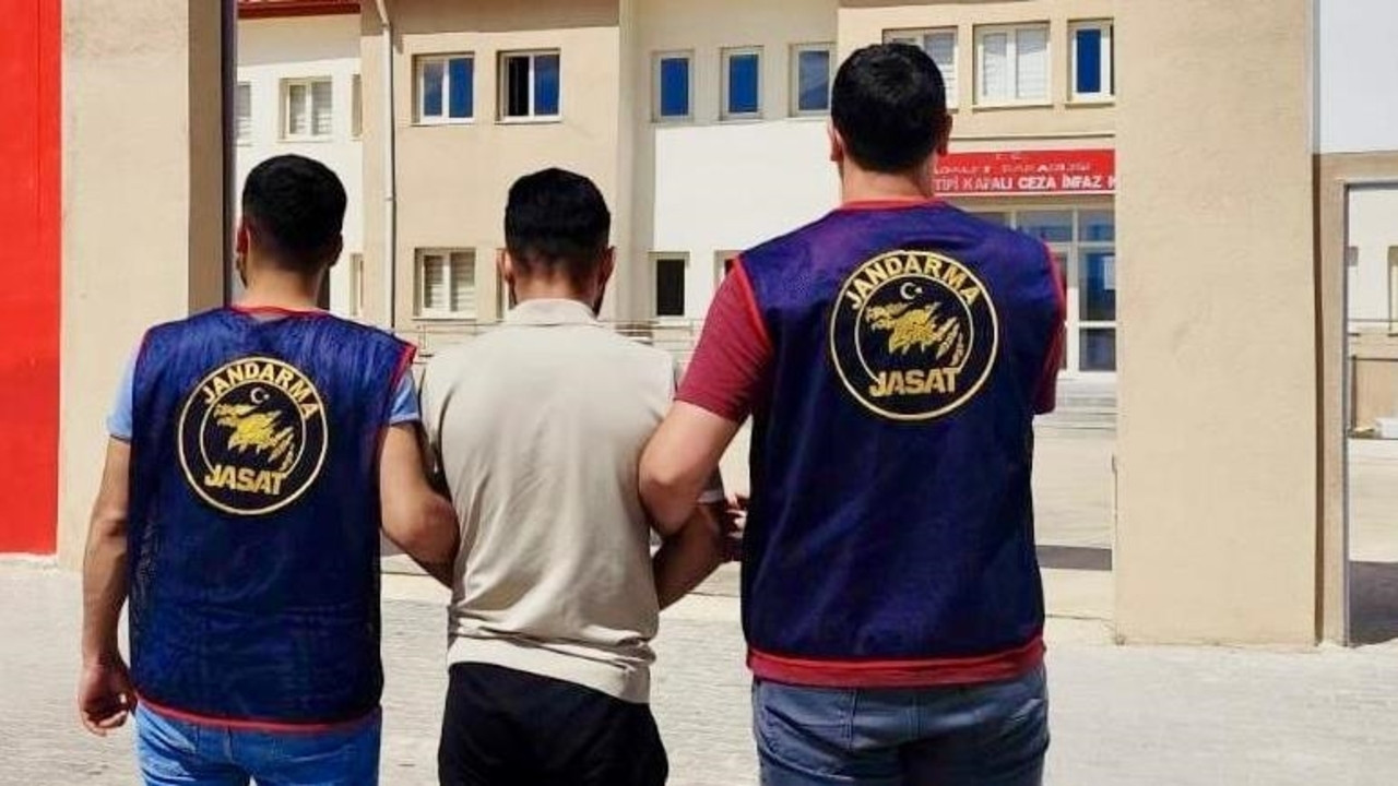 Antalya’da 6 ayrı dolandırıcılık suçundan aranan hükümlü Kırşehir’de yakalandı